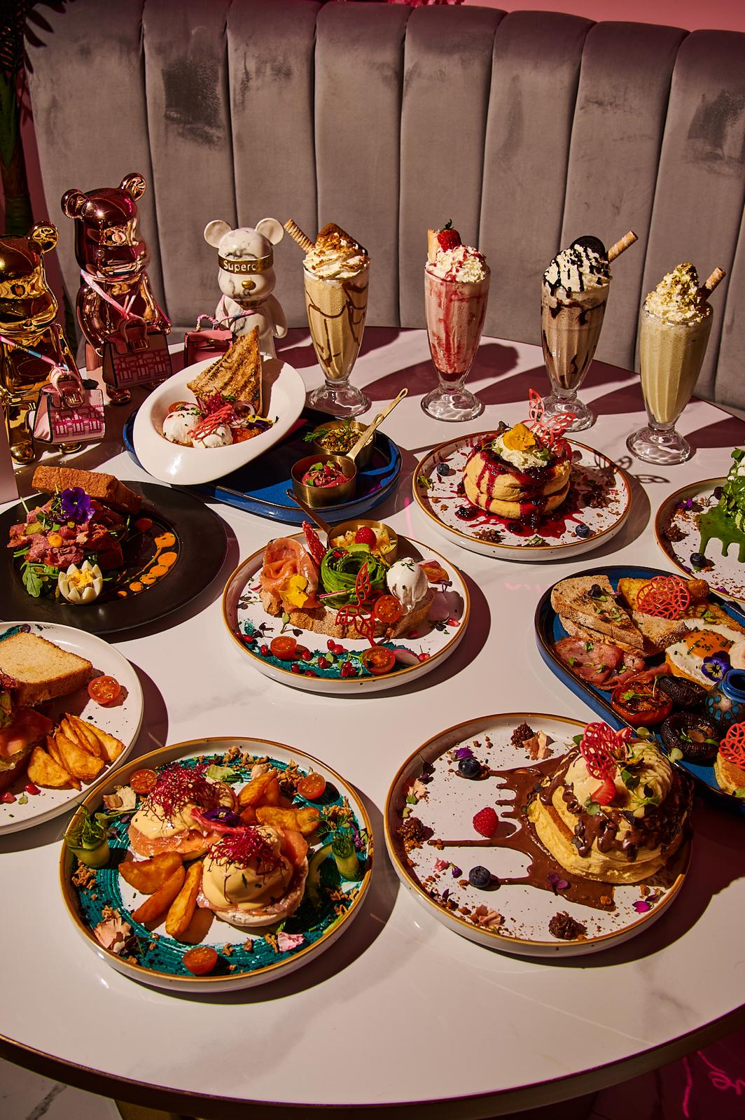 Brunch instagrameable para grupos en The R Lounge by The Rosalia BCN, espacio para celebraciones en Barcelona